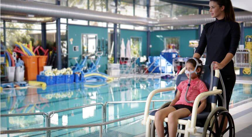 Child with respiratory failure at the pool ResMed
